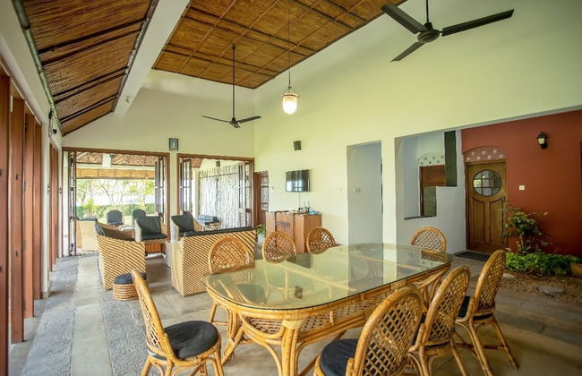 Serenity Lake Front Villa - Foto 72