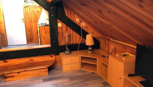 Appartement F1 mansardé à 100m de la plage, proche de Arromanches et des plages du Débarquement - Photo 5