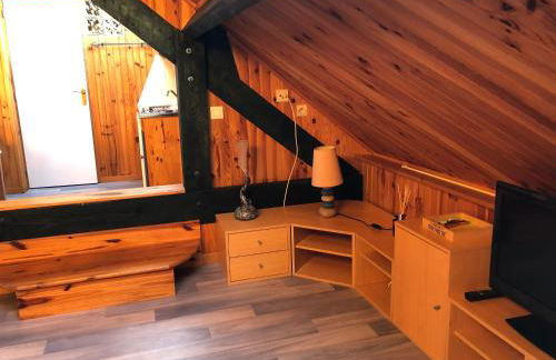 Appartement F1 mansardé à 100m de la plage, proche de Arromanches et des plages du Débarquement - Photo 5