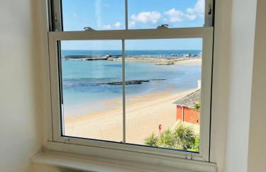 High Tides - Photo 19