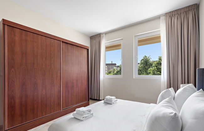 Elegant Apartment Retreat at Widcombe House 3 - Photo 4