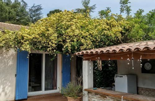 BELLE VILLA Piscine 120 m2, 8 pers, 3 belles chambres Près d'Aix-en-Provence - Foto 3