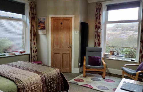 The Cabin - Great Views, Garden, Netflix, Near Town - Photo 7