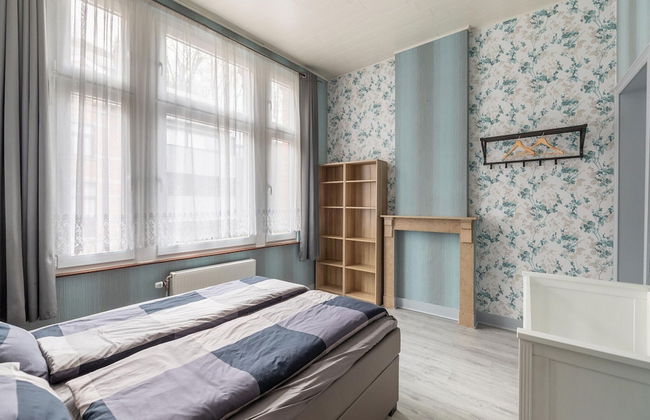 Beautiful Holiday Home in Dinant With Garden - Photo 3