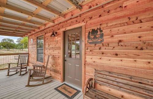 Cozy Cabin Firepit and Grill & 10 Mins to Main St - Foto 36