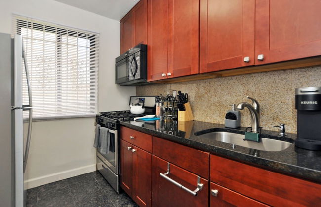 4TH&INDEP - Furnished Apts - US Capitol - Photo 18