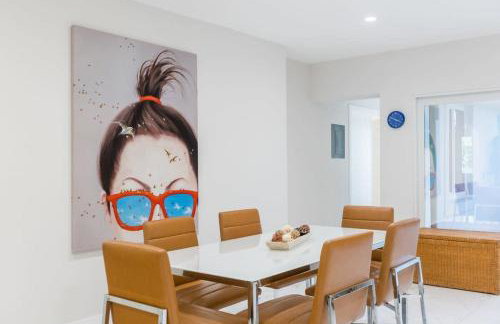 Olas Villa by Rove Travel - Home with Heated Pool - Foto 24