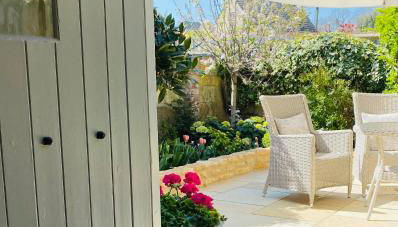 Vine Cottage - Photo 1