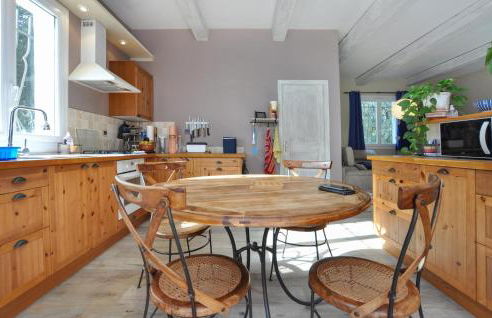 Cozy Home In Besse-Sur-Issole - Foto 17