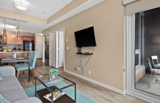 Modern DT Condo Balcony Parking Gym Hot Tub - Foto 39