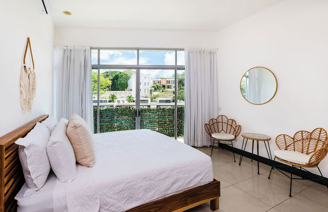 mVillas - Luxury 2Bed 2Bath Condo w Pool - Foto 2