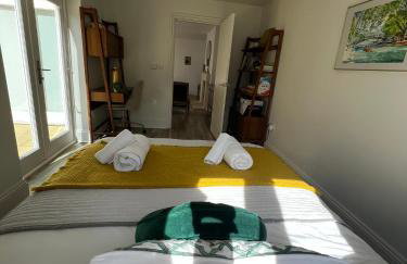 Field House - Stunning 3 Bedroom Home in Kingham! - Photo 2