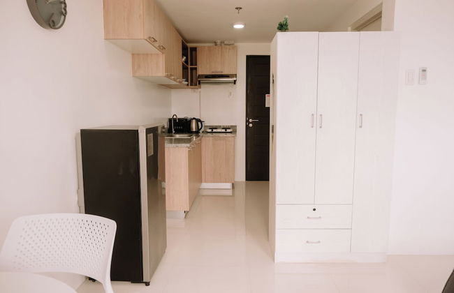 Chic & Cozy Metro Hideout - Photo 4