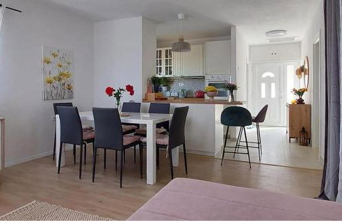 1 Bedroom Lovely Home In Bobovisca - Foto 12