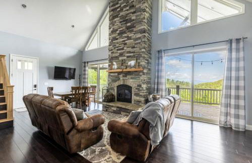 Mountain Top Escape w Hot Tub, Fireplace and Views - Foto 12