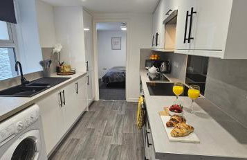Modern, Spacious, Central 2-Bed Plymouth Apartment - Foto 14