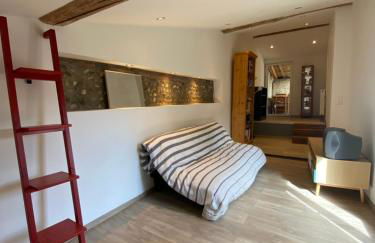 Dépendance privée, salle de bain et chambre privative - Foto 1