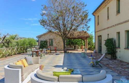 Villa w/ Wine Tours Near Beach - Photo 46