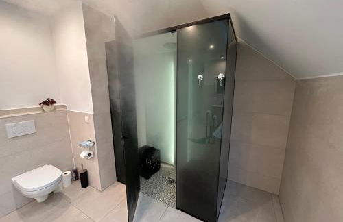 Wellness-Ferienhaus mit Dampfbad & Sauna am Nürburgring - Foto 3