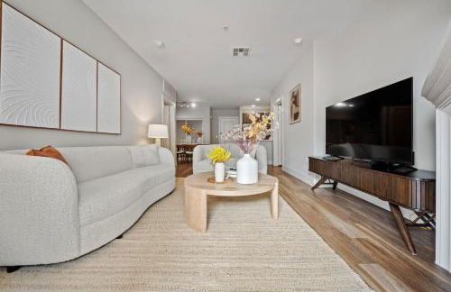 Promo Casa Miel Heart of Westwood Luxury Condo - Photo 17