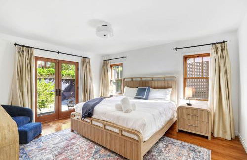 Charming 2BR 2BA Los Angeles Home with Character - Foto 13