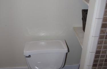 The Cute & Cozy - Lower Apt - Great Location! - Photo 40