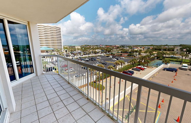 Silver Beach 506 is a gorgeous Gulf Front 4 BR with free beach service - sleeps 8 by RedAwning - Foto 51