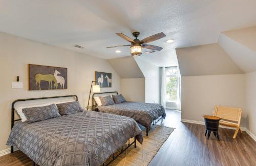 Unwind Fireside Wills Point Gem with Hot Tub and Pond - Foto 12