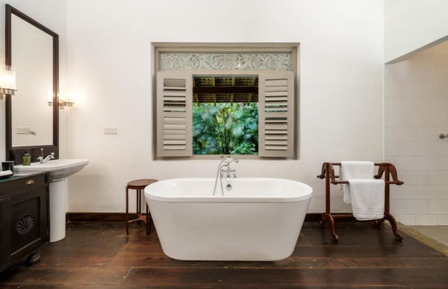 Dutch Colonial Period Villa In Contemporary Style - Foto 56