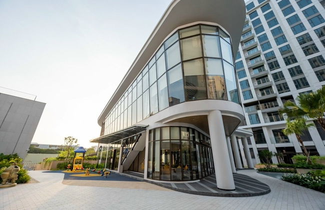 Happy Light Apartment in the Cardinal Court - Photo 41