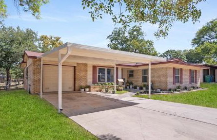 3 BR l Quiet Home with Gazebo l 5 min Medical center l Work room - Photo 50