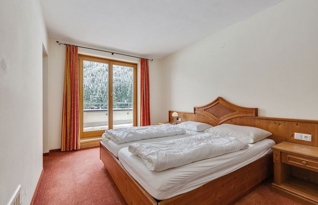 Chalet in Saalbach Near Ski Lift - Foto 13