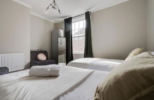 Central L1 Stay, Close to all Attractions, Parking Nearby - Foto 58