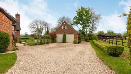 Beautiful thatched country 4 Bedroom Cottage - Foto 2