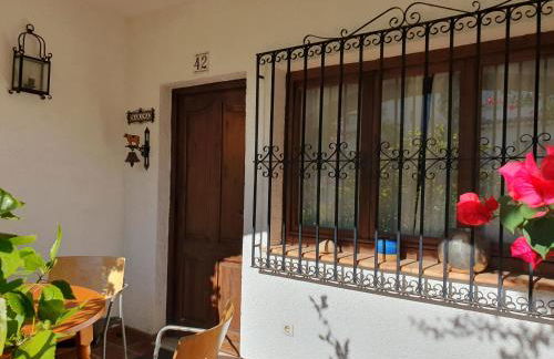 Townhouse in Las Rotas - Foto 9