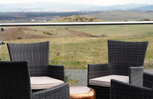 Cot Cottage - Panoramic Views & Hot Tub! - Foto 10