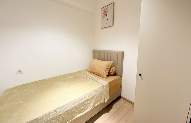 Sky House BSD Apartments by OkeStay - Foto 3