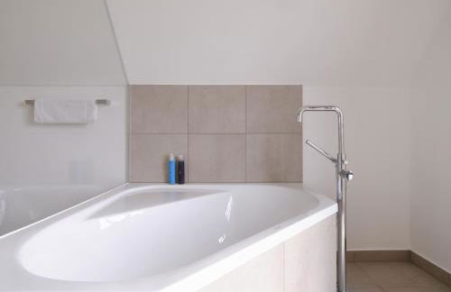 Reetland am Meer - Luxus Reetdachvilla mit 3 Schlafzimmern, Sauna und Kamin G05 - Foto 15