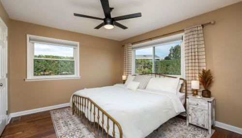 NEW Dragster Dream House - Game Room - Walk to the Speedway - Foto 3