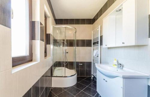 Villa Maslina with private pool on quiet location - by TA Leut Agency - Foto 42