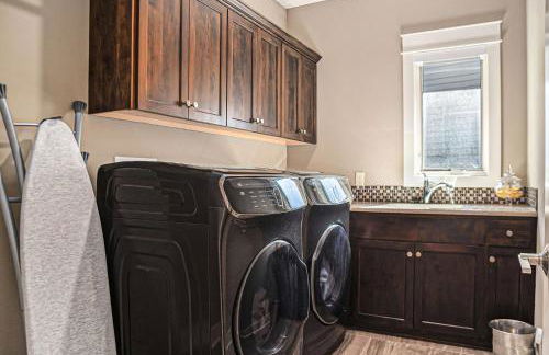 Luxury Stay with Golf Simulator and 3 King Bedrooms - Foto 52