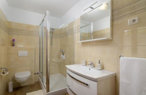 Villa The Mulberry Stonehouse by Istrialux - Photo 25