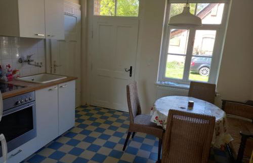 Charming flat with wood stove on a large farm - Foto 18