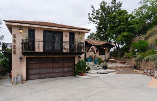 Stunning Home & Spectacular View - Photo 2