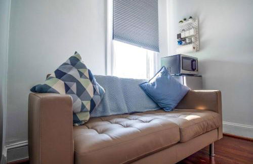 Entire Spacious Guest Unit @JHU (w Private Bath) - Foto 2