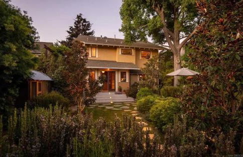 Gorgeous Eccentric Family Home with Cowboy Pool - Foto 54