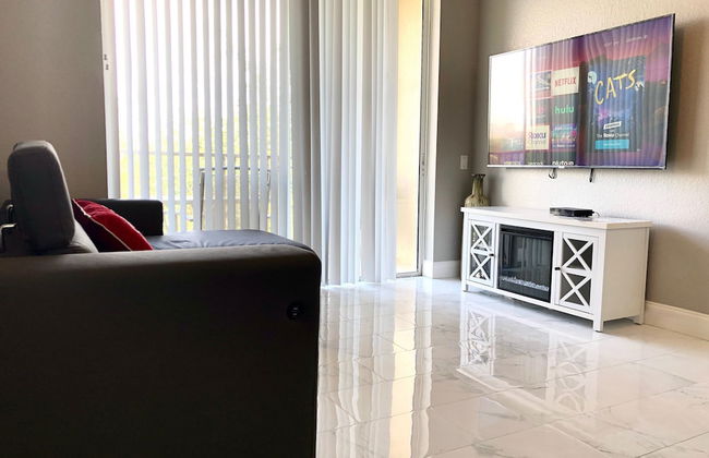 301 - Super Clean & Beautiful. Pools, Gym, Lake - Foto 8