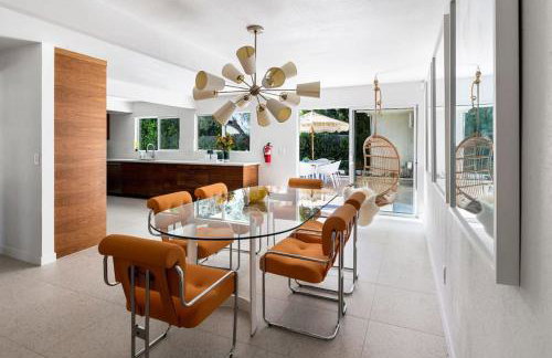 Monterey Manor Interior Designed Home Plus Pool - Photo 26