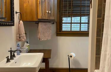 Idyllic Cabin Rental on a Charming Farm near White House, Tennessee - Photo 38