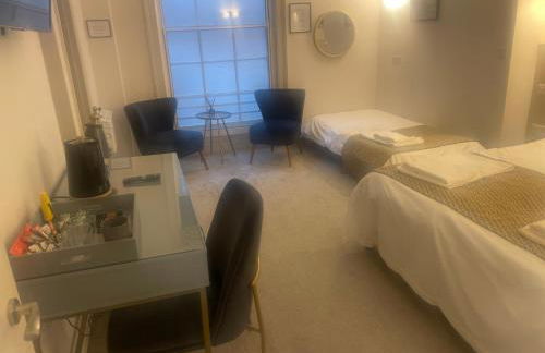 The Old Custom House - Photo 26